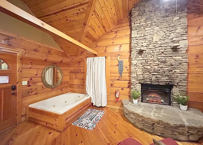 Honeymoon Hideaway Villa Gatlinburg